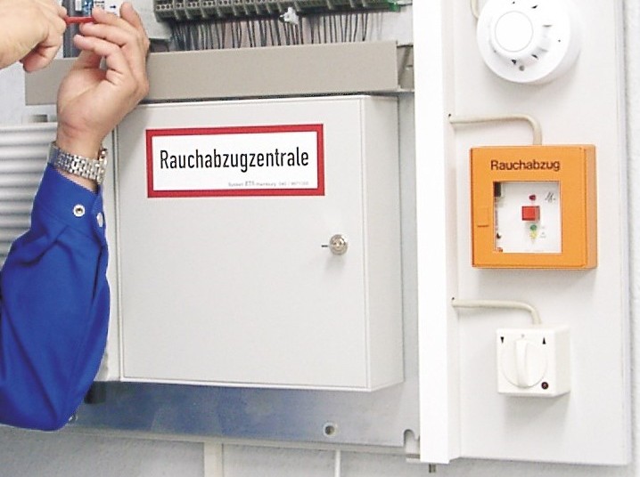 Smoke and heat exhaust system